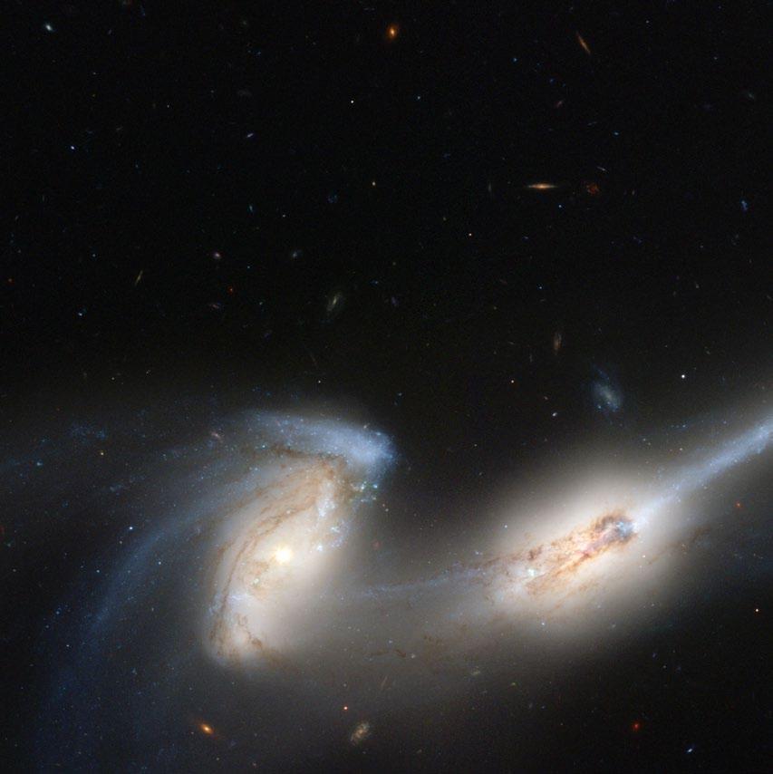 Έκρηξη και παρόλη την συνεχιζόμενη διαστολή του Σύμπαντος, οι φυσικοί μηχανισμοί που «χτίζουν» μεγαλύτερους γαλαξίες από μικρότερους συνεχίζεται.