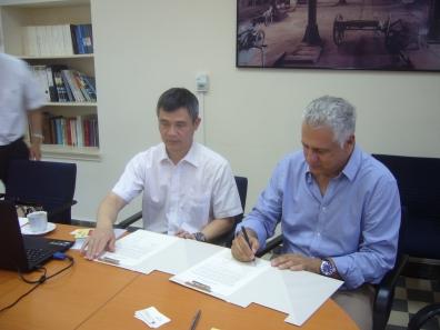 Τεχνολογίας της περιφέρειας Ναντζίνγκ (Nanjing Association for Science and Technology NAST) που δέχθηκε η Διοίκηση ΤΠΠΛ στις 28/07/2016. Το μνημόνιο υπέγραψαν οι κ.κ. Huang Min, Πρόεδρος NAST και Δ.