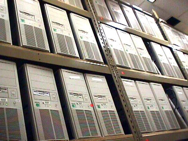 Clusters Παντού! Συλλογή από διασυνδεδεμένους «κόμβους» Φτηνοί / ευρέως διαθέσιμοι επεξεργαστές (π.χ.