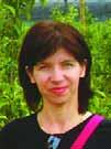 Dragana Z. RadunoviÊ roappleena je 1965. godine u Kikindi. Osnovnu i srednju poljoprivrednu πkolu zavrπila je u Zrenjaninu, a 1991.