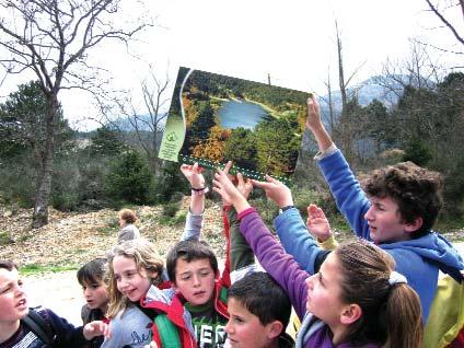 σύνθημα: S.O.S.ΖΟΥΜΕ τον πλανήτη.