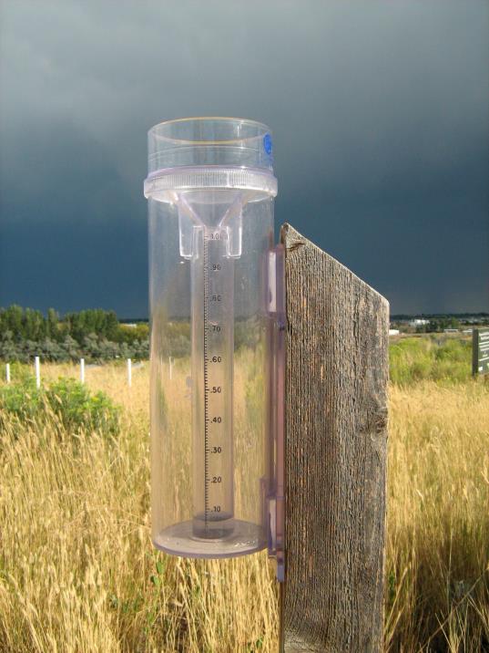 Σχήμα 1. Δεκαπλασιαστικό βροχόμετρο Βροχογράφος Ο βροχογράφος τύπου Hellman είναι το βασικό όργανο καταγραφής τόσο του ύψους βροχής όσο και της έντασης αυτής.