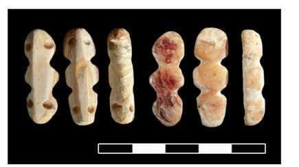Spondylus χάντρες/περίαπτα από τη θέση Aşağı Pınar (ανατολική Θράκη) (Özdoğan & Parzinger 2000). ε.