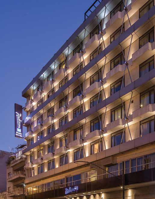 Το ξενοδοχείο δίνει έμφαση στη γαστρονομία με 3 εστιατόρια: Gallo Nero με Μεσογειακή κουζίνα, St Astra Roof Top με Διεθνή μοντέρνα κουζίνα και Sushi Bar με θέα στο Λυκαβηττό και την Ακρόπολη, St