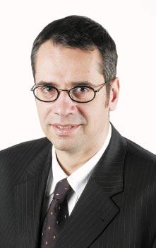 2 Intervju: Saπa Romac, izvrπni direktor za program Nestle i trgovaëku robu U Podravki Êe se proizvoditi Maggi juhe Razgovarala: Jadranka Lakuπ Snimio: Nikola Wolf U svom bogatom razvojnom putu