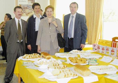 usom zelene jabuke u PET ambalaæi od 0,5 l dobitnik je nagrade za najbolju ambalaæu u Hrvatskoj CROPAK 2004. RijeË je o nagradi koju su ustanovili tvrtka Tectus d.o.o. Zagreb, Institut za ambalaænu i