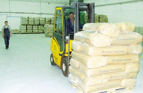 Tijekom boravka u Koprivnici dvadesetëetvoro sudionika iz Ëitave Hrvatske razgledalo je Podravkina distributivna skladiπta, Tvornicu Vegete i Podravka jela, a pobliæe su upoznati sa πirokim