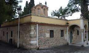Μονή Βλατάδων Ιδρύθηκε κατά τα μέσα του 14ου αιώνα σε χώρο που πιθανώς να φιλοξενούσε παλαιότερο ναό, από τον κρητικής καταγωγής μητροπολίτη Θεσσαλονίκης Δωρόθεο Βλαττή και τον αδελφό του Μάρκο.