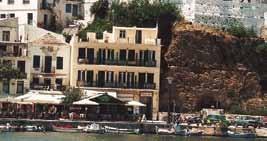 AEOLOS HOTEL 3* Βρίσκεται σε μικρή απόσταση από το λιμάνι και τη Χώρα της Σκοπέλου, δίπλα ακριβώς στον