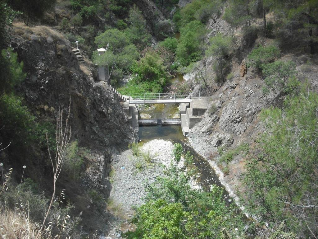 Εικόνα 4.5 Πανοραμική άποψη του υδρομετρικού σταθμού στη θέση Γεφύρι Παναγιάς Ο Ξερός ποταμός ή Ασπρόκρεμμος είναι ο 5 ος σε μήκος ποταμός της Κύπρου.