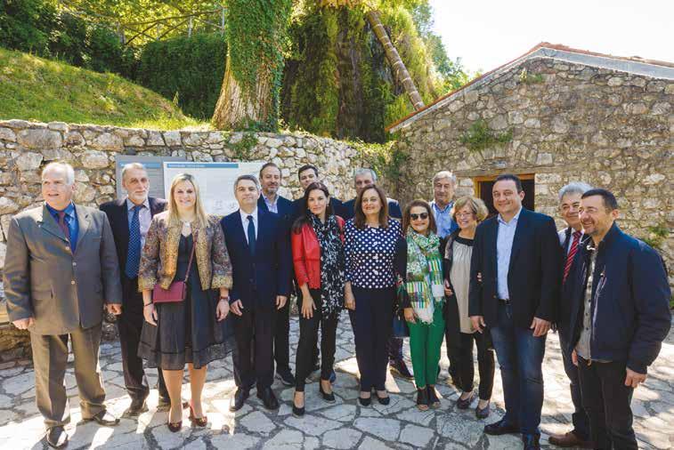 Καλοκαίρι 2017 ΥΠΑΙΘΡΙΟ ΜΟΥΣΕΙΟ ύδροκινησησ, ΔΗΜΗΤΣΑΝΑ 47 01 Η Πρόεδρος του Πολιτιστικού Ιδρύματος Ομίλου Πειραιώς κ. Σοφία Στάϊκου. ΠΙΟΠ, Π. Δέλης 02 Ο Γενικός Διευθυντής του ΙΟΒΕ, κ.