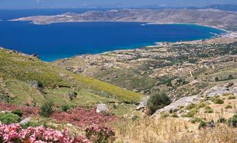 52 Οι νότιοι πρόποδες της Όχης Καστέλλο Ρόσσο - Μύλοι - Αετόπετρες Το Κοκκινόκαστρο δεσπόζει σ' ένα ιστορικό τοπίο Το κάστρο της Καρύστου δεσπόζει στους πρόποδες της Όχης.