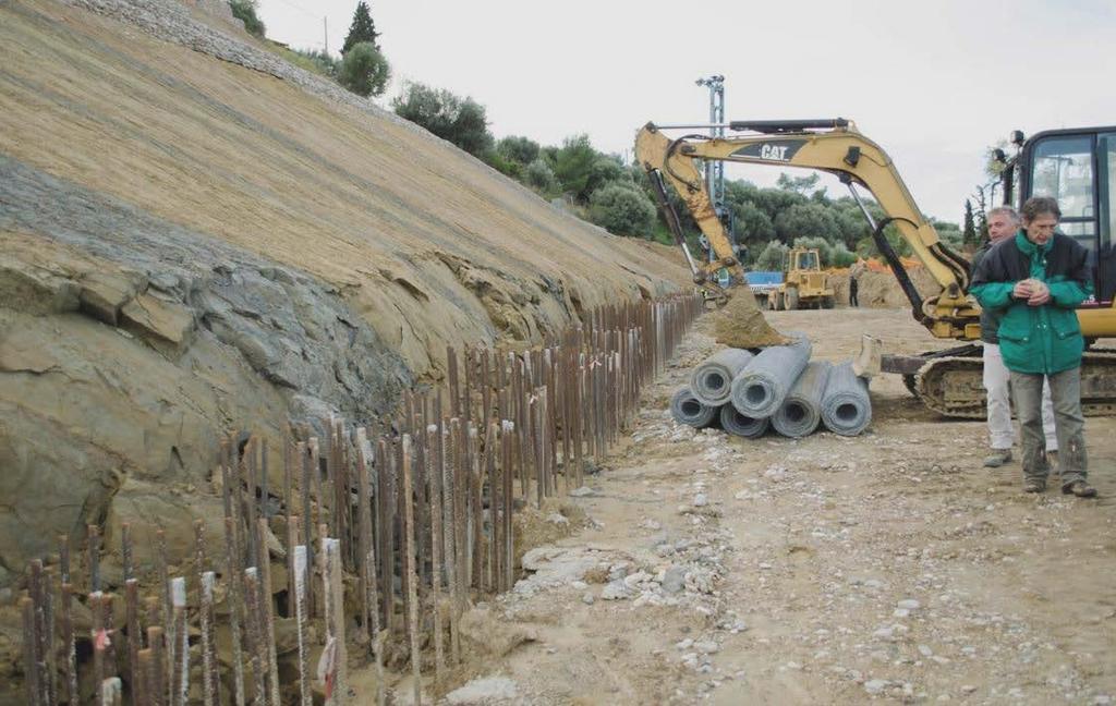 2. Ακολούθησε η κατασκευή φρεατοπασσάλων. Οι πάσσαλοι που κατασκευάστηκαν ήταν εφαπτομενικοί διαμέτρου 1.00m. Πρώτη φάση κατασκευής. (Σχ.3.1) Σχήμα 3.