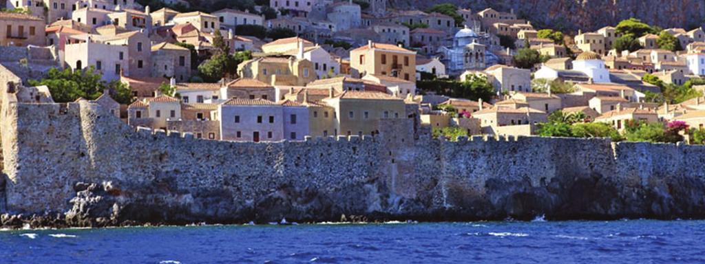 Μέσω Ναυπάκτου, Αντιρρίου, Ρίου άφιξη στη Πάτρα, τακτοποίηση στο ξενοδοχείο, γνωριµία µε την πρωτεύουσα της Αχαΐας και επίσκεψη στον ιερό ναό του Αγ. Ανδρέα. Ελεύθερος χρόνος. ιαν/ση.