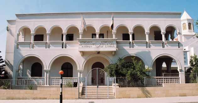 Η Αρμενική Μητρόπολη Η Αρμενική Μητρόπολη Κύπρου ιδρύθηκε το 973 από τον Καθόλικο (Πατριάρχη) Χατσίκ Α και έκτοτε διατηρεί μια συνεχή παρουσία στο νησί.