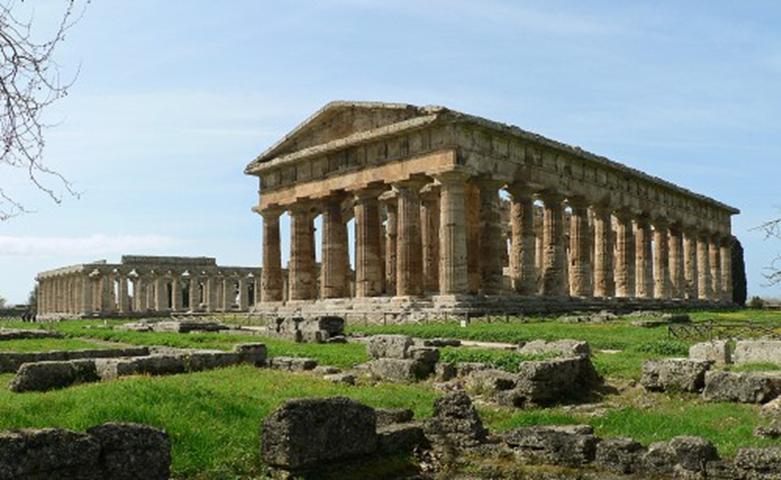 Ναός της Ήρας στην Ποσειδωνία της Κάτω Ιταλίας Οι λόγοι ήταν κυρίως: α) οικονομικοί, όπως η επιθυμία απόκτησης καλλιεργήσιμης