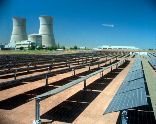 ΦΩΤΟΒΟΛΤΑΪΚΑ ΠΑΝΕΛ Τα φωτοβολταϊκά 1KW (περίπου 10-15 τ.μ.) κοστίζουν περίπου 4.000-5.000 ευρώ. Η τοποθέτηση είναι πολύ απλή και δεν χρειάζεται άδεια από την πολεοδομία.