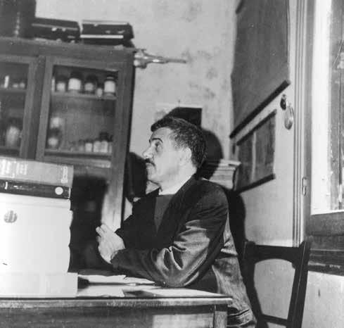 Θεόφιλος Κ. Φραγκόπουλος (1917-1969) Στιγμές από τη ζωή του και η ιστορία μιας φωτογραφίας κείμενο: Γιωργος Ζεβελακης γεωπονοσ Άργησα να τον γνωρίσω και να συνδεθώ προσωπικά μαζί του.