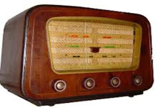 Στους ταραγμένους καιρούς του Β Παγκοσμίου Πολέμου, το ραδιόφωνο
