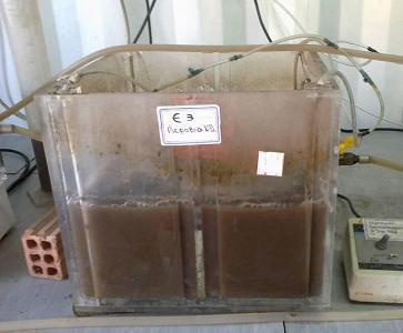 Δεξαμενές Αερισμού Αερόβια 15,4 L (ΑΕΡ15.4L) Πρόκειται για δεξαμενή τετράγωνου σχήματος εξωτερικών διαστάσεων (L x W x H) 34,8cm x 34cm x 31cm.
