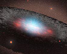 Ενεργοί γαλαξίες Οι περισσότεροι από τους γαλαξίες αυτούς ανακαλύφθηκαν τα τελευταία 40 χρόνια και χαρακτηρίζονται από ιδιαιτέρως λαμπρούς και μεταβλητούς πυρήνες.