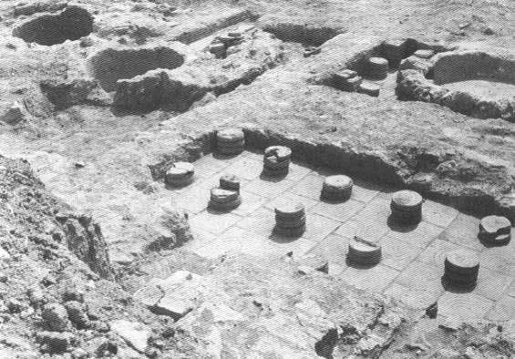 ΔΙΕΡΕΤΝΗΗ ΣΩΝ ΠΡΟΟΠΣΙΙΚΩΝ ΑΝΑΔΕΙΞΗ ΣΗ ΙΣΟΡΙΚΗ &ΠΟΛΙΣΙΣΙΚΗ ΣΑΤΣΟΣΗΣΑ ΣΟΤ ΔΗΜΟΤ ΑΧΑΡΝΩΝ 7 Σα σημαντικότερα από τα ευρήματα του τάφου, εκτός από τα αγγεία (πήλινα και λίθινα), είναι τα κοσμήματα από
