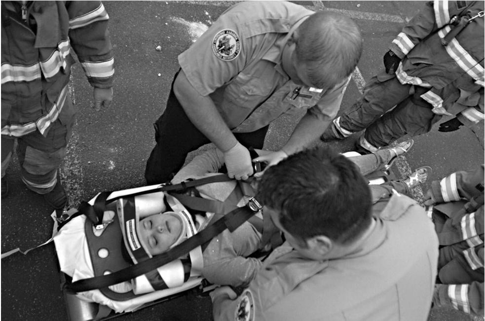 Πρωτογενής διακομιδή Αφορά στη μεταφορά τραυματιών από το σημείο του συμβάντος (ατυχήματος ή της εμφάνισης της νόσου) στο νοσοκομείο.