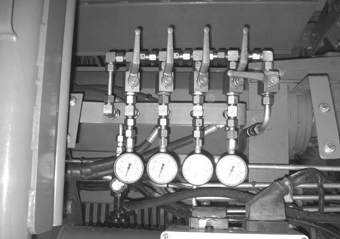 Pos: 122.37.8 /BA/Ersti nbetri ebnahme/ladewag en/z wangslenkungerstinbetriebnaheme_bild_ hydraulisches Tandemaggregat Z X II ( 201 6-02-04 14:01:43) @ 333\mod_1429084675595_85.