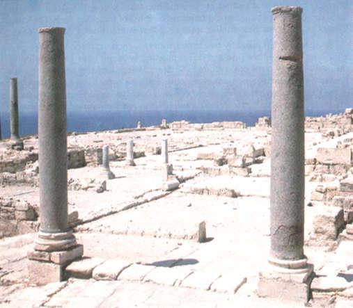 Η ΠΑΛΑΙΟΧΡΙΣΤΙΑΝΙΚΗ ΕΠΙΣΚΟΠΗ ΒΑΣΙΛΙΚΗ Το μνημείο αυτό είναι ένα από τα σημαντικότερα Παλαιοχριστιανικά μνημεία της νήσου. Η ανέγερση του τοποθετείται οπωσδήποτε μετά τις αρχές του 5ου αιώνα μ.χ. πάνω σε ερείπια ρωμαϊκών οικοδομημάτων.