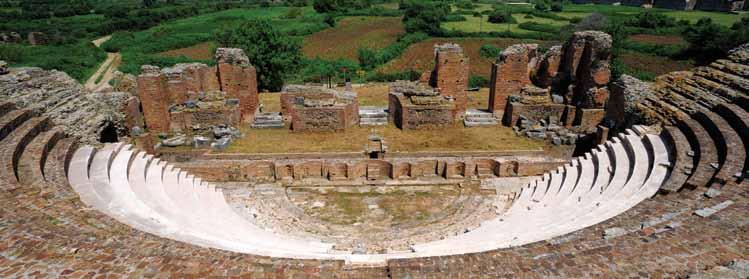Ρωμαϊκό ωδείο Νικόπολης ακουστικό υλικό για 5 έντυπα -φυλλάδια (ένα ανά αρχαιολογικό χώρο και ένα συνολικό για τη Διαδρομή), δύο αφισέτες, και ο κόμβος της διαδρομής.