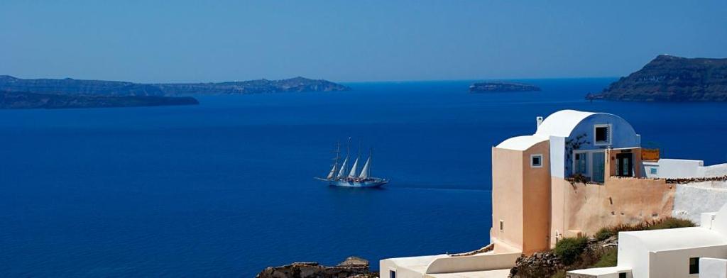 Ελαιόλαδο Ο άρχοντας της Μεσογείου. Το πράσινο χρυσάφι, πολύτιμο σχεδόν όπως και το νερό, το δώρο της Μεσογείου.