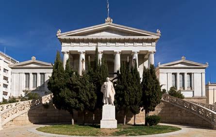 συναισθηματικούς, είτε αξίας, είτε επειδή νομίζαμε ότι κάποτε θα μας χρησίμευαν-, αλλά που τα είχαμε ξεχάσει. Το ίδιο συνέβη με το αδιανόητα κολοσσιαίο έργο της μεταστέγασης της Εθνικής Βιβλιοθήκης.