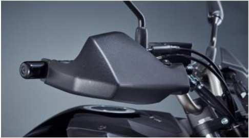 αξεσουάρ προκειµένου να φέρετε το V-Strom 650 σας σε ασφαλή και σταθερή θέση.