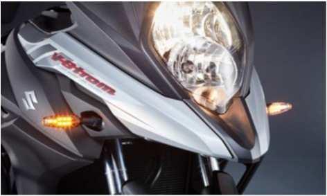 45100-28K60-BGP 155,55 Σετ φανών οµίχλης Led Τα φώτα οµίχλης ενσωµατώνουν την τεχνολογία LED για καλύτερο φωτισµό. 2 LED στοιχεία µέσα σε ένα υψηλής τεχνολογίας ανακλαστήρα µε 8 Watt και 3.