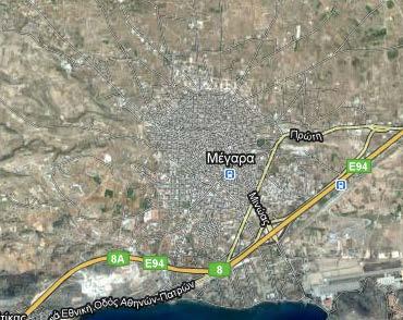 8. ΛΑΤΟΜΕΙΑ 11 8.1 Τοποθεσία Στην περιοχή των Μεγάρων λειτουργούσαν πριν πολλά χρόνια τρία λατομεία. Το πρώτο βρισκόταν στην παλαιά Εθνική Οδό Αθηνών- Κορίνθου και ονομαζόταν Καστάνης- Λαρισινός Α.Ε. Το δεύτερο βρισκόταν στην εθνική οδό Αθηνών Κορίνθου και λεγόταν Αγορά Χρήστος.