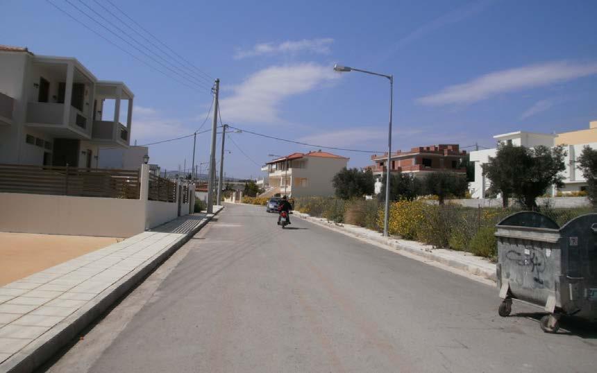 Εικόνα 43 Καινούργιοι ασφαλτοστρωμένοι δρόμοι με επαρκή φωτισμό και