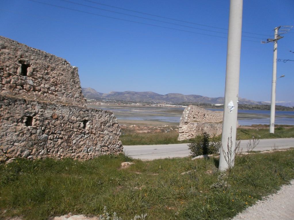 4.2 Ιστορικό Ανάπλασης του Τείχους Το 2003 επήλθε η κατάρρευση ενός τμήματος του Τείχους, ως φυσικό επακόλουθο της μακροχρόνιας απουσίας μέτρων για τη συντήρησή του.