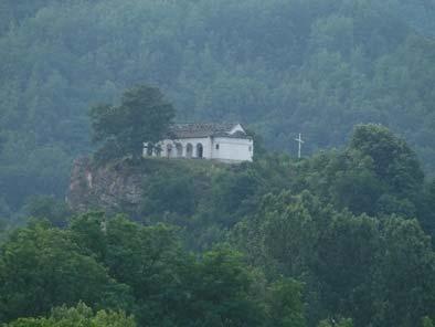 Испосничка црква Свете Петке се налази у селу Лепеница, 8 километара од Владичиног Хана. Црква је у народу позната и као Латинска црква због олтара који је неуобичајено окренут према западу.