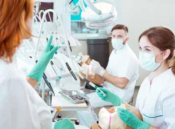 Η εγγύηση της επιτυχίας του προγράμματος της Οδοντιατρικής βασίζεται στην υψηλού επιπέδου εκπαιδευτική εμπειρογνωμοσύνη και άριστη γνώση στους τομείς της ιατρικής, οδοντιατρικής και επιστήμων υγείας