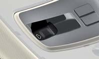 Ο ρευματολήπτης 12 V* στο χώρο αποσκευών είναι πάντοτε ενεργός. Το ηχοσύστημα του αυτοκινήτου μπορεί να αναπαράγει μουσική από MP3 player κ.λπ. μέσω της εξόδου AUX/USB*.