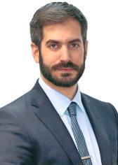 Βιογραφικό του συγγραφέα. Ο Χαράλαμπος Πετράς είναι ο ιδρυτής και διευθύνων σύμβουλος του Athens Coaching Institute. Eίναι Ψυχολόγος, Ψυχοθεραπευτής, Performacne Coach & Συγγραφέας.