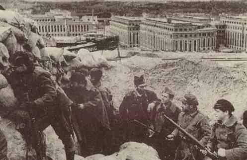 ισπανικού κράτους. Η χιτλερική Γερμανία έσπευσε να συνδράμει τους φαλαγγίτες του Φράνκο.