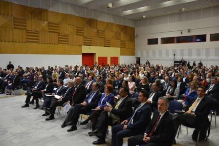 Συνέδριο στη Θεσσαλονίκη: Νέοι δρόμοι για τον τουρισμό Τα διμερή εμπορικά και βιομηχανικά επιμελητήρια στη Θεσσαλονίκη, μεταξύ των οποίων και το Ελληνογερμανικό Εμπορικό και Βιομηχανικό Επιμελητήριο