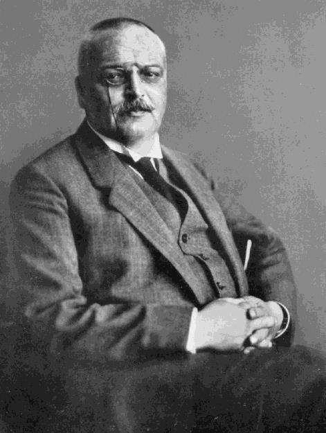 2. ΙΣΤΟΡΙΚΗ ΑΝΑΔΡΟΜΗ Εικόνα 1. Alois Alzheimer 1864-1915 Ο Alois Alzheimer (1864-1915) (Εικόνα. 1) περιέγραψε σε επιστημονικό συνέδριο την περίπτωση μιας γυναίκας ηλικίας 51 ετών, το 1904.