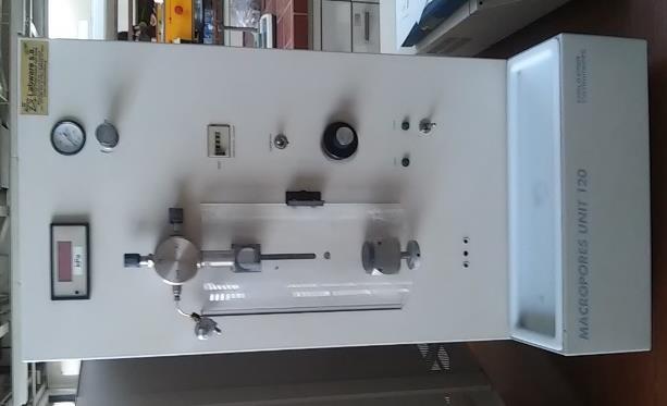 Ποροσίμετρο υδραργύρου (MIP, Fisons, Porosimeter 2000, Milano, Italy). Αρχικά το δείγμα ζυγίζεται, εισάγεται σε κυψελίδα και τοποθετείται στη μονάδα Macropores unit 120.