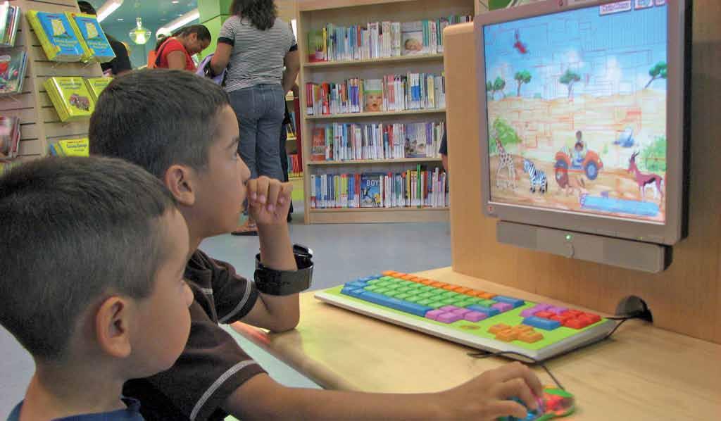 هو جهاز يجمع بني مزايا ال شا شة القابلة للم س écran tactile و جهاز البث الت صويري.