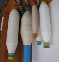 e) după gradul de torsionare: - fire foarte slab torsionate; - fire slab torsionate; - fire mediu torsionate; - fire puternic torsionate;