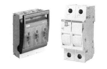 Εικόνα 20: Ασφαλειοαποζεύκτης Οι γειωτές (earthing switch) είναι πρακτικά αποζεύκτες με τη διαφορά ότι η μια τους πλευρά συνδέεται πάντα στη γείωση.