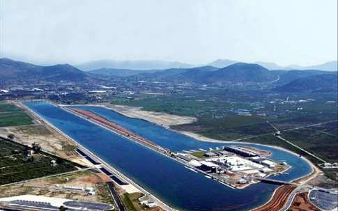47 Εικόνα 5.4. Το κωπηλατοδρόµιο του Σχινιά Το Ολυµπιακό Κέντρο χωροθετήθηκε στη δυτική πλευρά του υγροτόπου του Σχινιά.