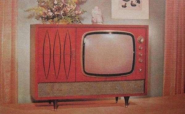 Και περίπου 40 χρόνια πριν θα μπει βιαστικά η τηλεόραση στη